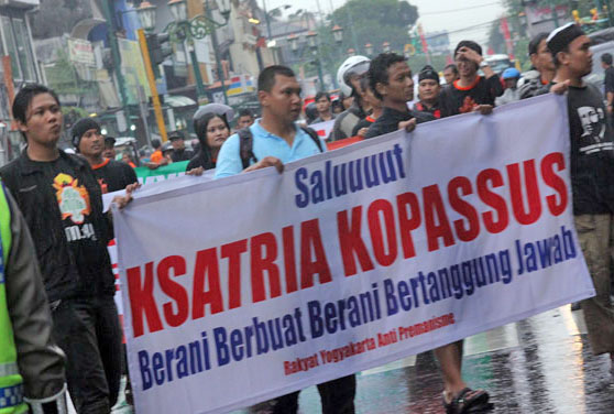 Kopassus Didukung Pemuda Yogya. "Yogya Aman Preman Minggat"